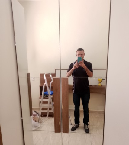 Montagem guarda roupa de 6 portas