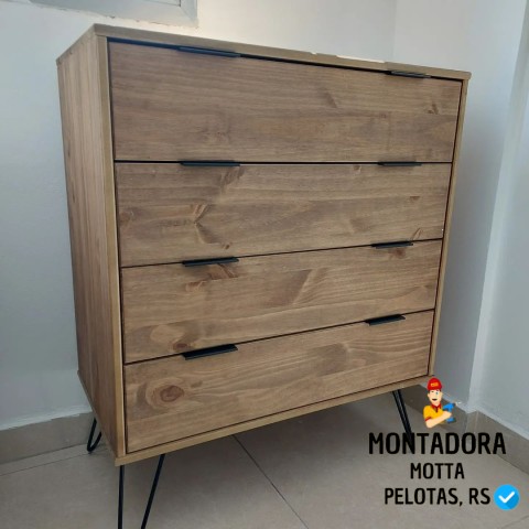 Montagem de cômodas