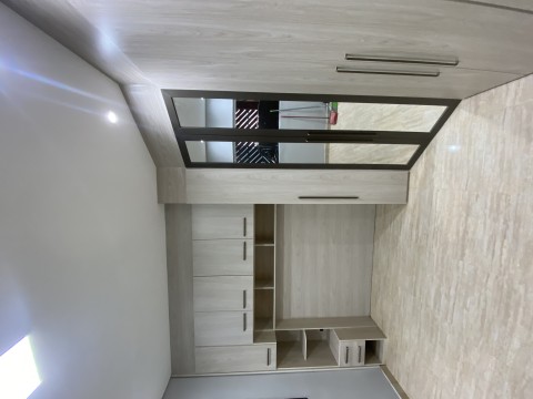 Roupeiro com fechamento 