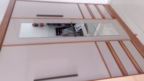 Roupeiro três portas 