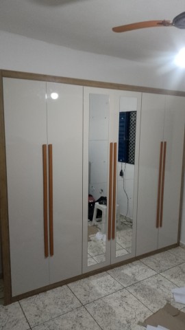Guarda roupa casal com Espelho