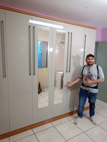 Montagem de guarda roupa casal 