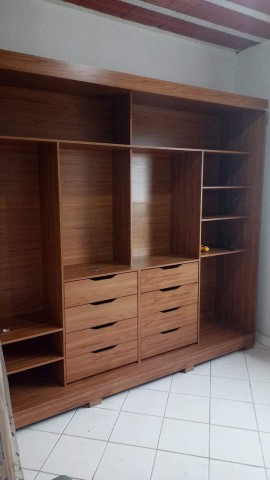 Guat roupa 8 portas