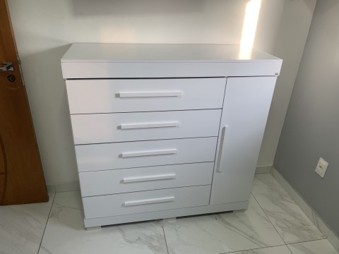 Cômoda 5 gavetas