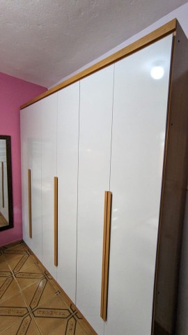 Montagem guarda roupas