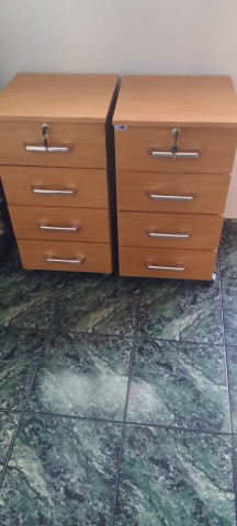 montagem de gaveteiro convencional