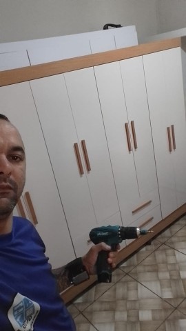 Montagem de guarda roupa 
