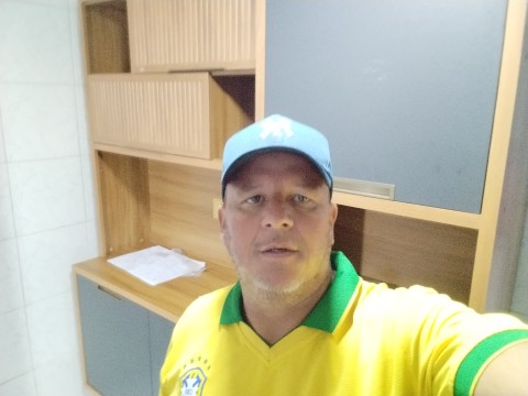 QUEM MONTA TÁ AQUI !