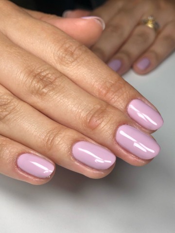 Esmaltação em gel, unhas prontas por 15 dias.