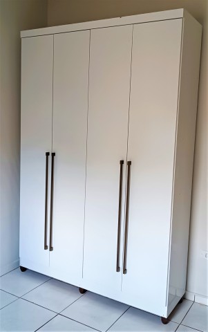 Guarda Roupas de Solteiro