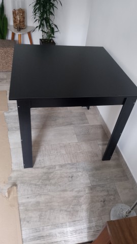 Mesa quadrada para 4 cadeiras