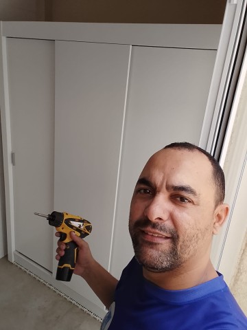 Montagem de guarda roupa 
