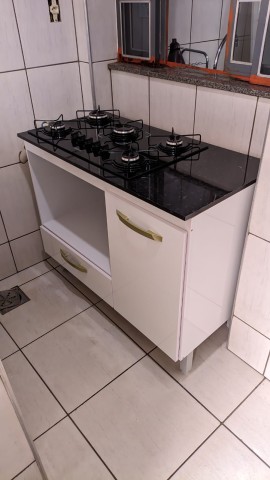 Montagem balcão para cooktop