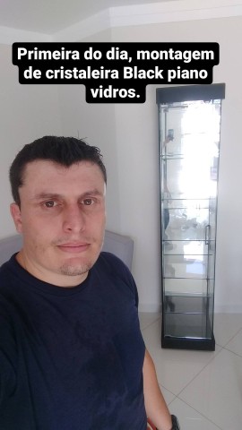 Montagem de cristaleira 