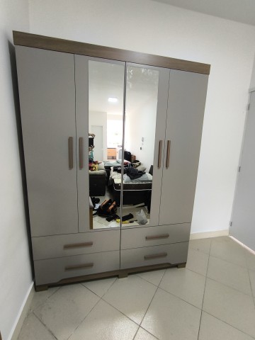 Guarda roupa