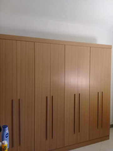 Guarda roupa 8 portas
