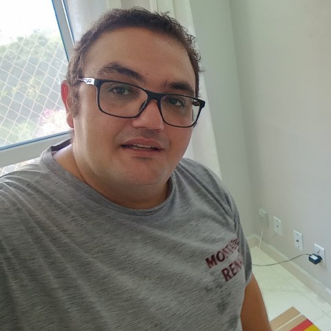 Renato Costa Alcalá Bernardes.